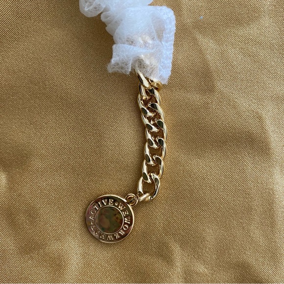 WeWoreWhat Chain Shimmery Stretch Metallic Gold Bike Biker Shorts L Large NWT - Picture 4 of 8